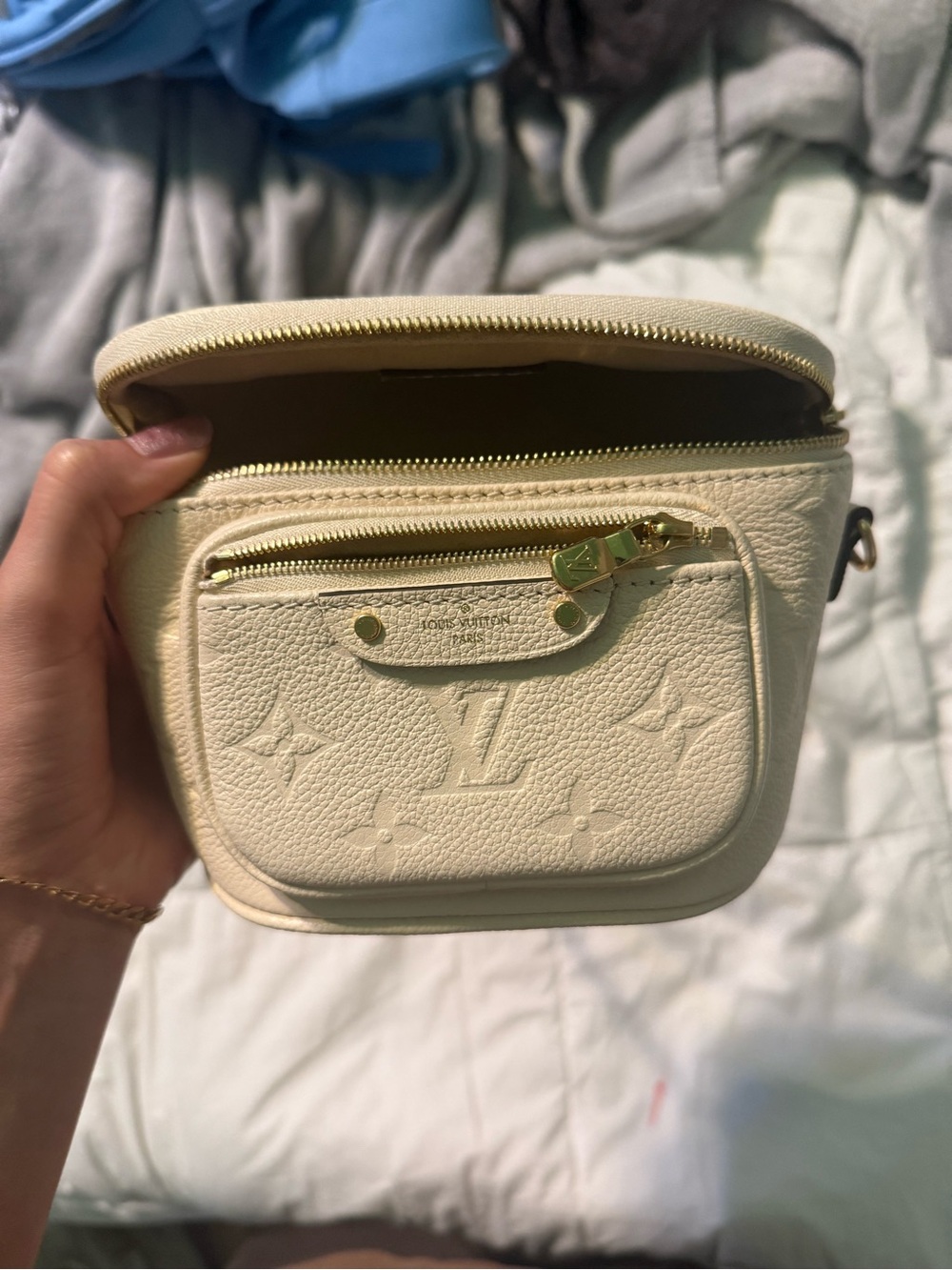 Louis Vuitton Cream Bumbag Crossbody - Picture 5 of 6